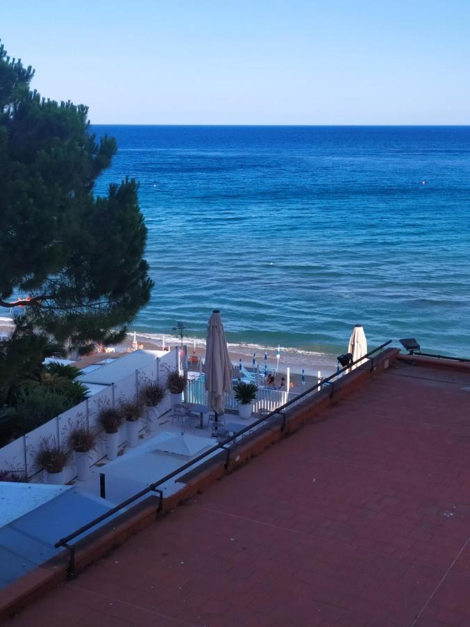 Diana Grand Hotel Alassio Exteriör bild